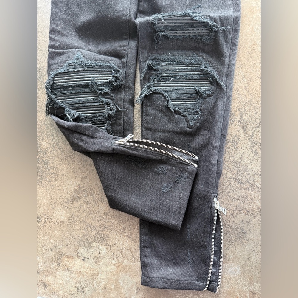 Amiri Womens Jeans - Picture 4 of 5